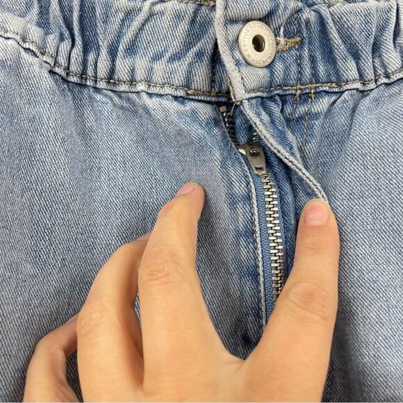 91 Cotton On Light Wash Paper-bag Waist Mom Jeans Womens 6 - Picture 2 of 10